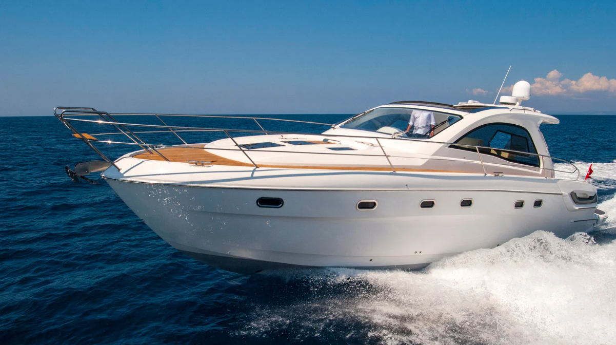 How to Plan a Surf Boat Trip: 5 Tips You Need to Know